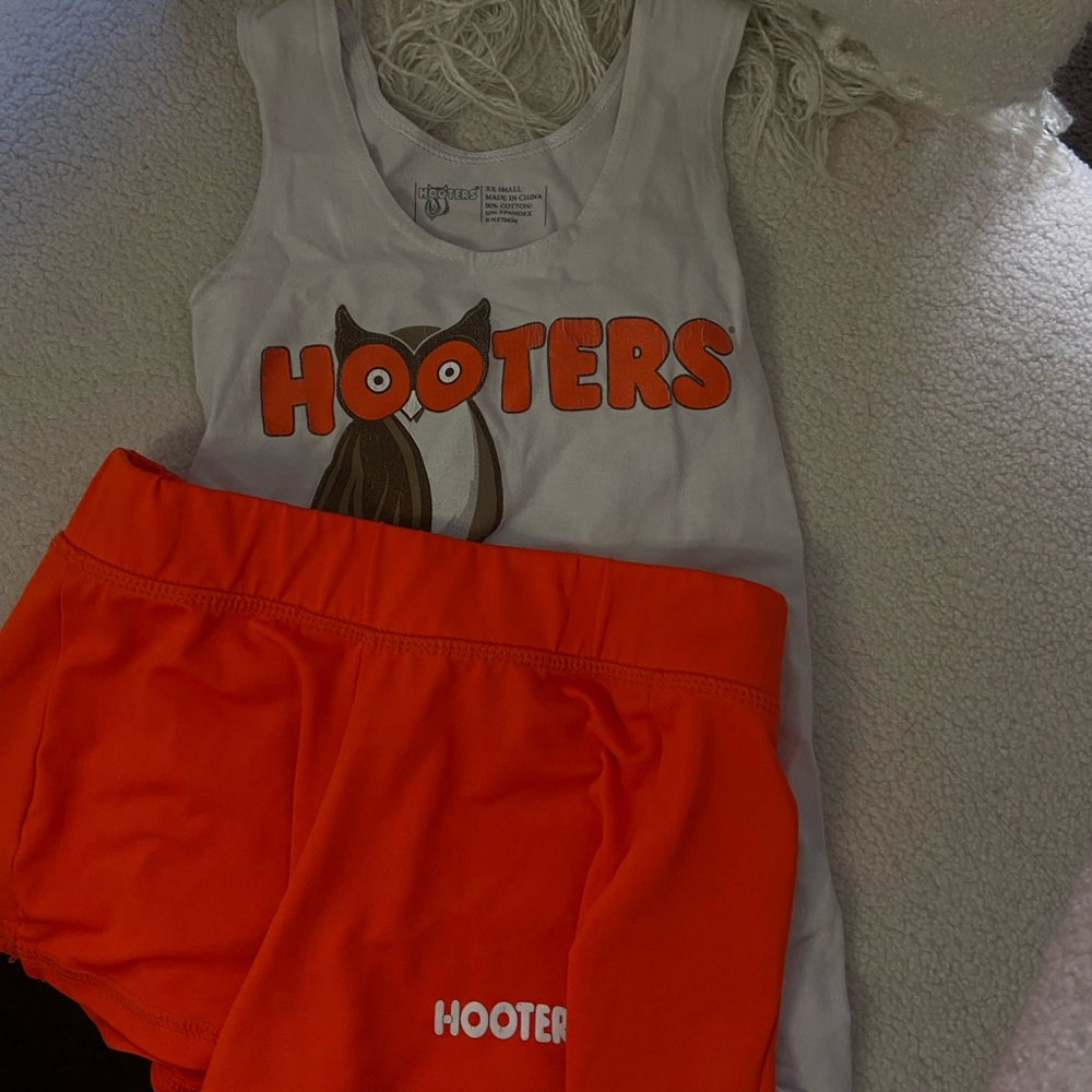 HOOTERS UNIFORM